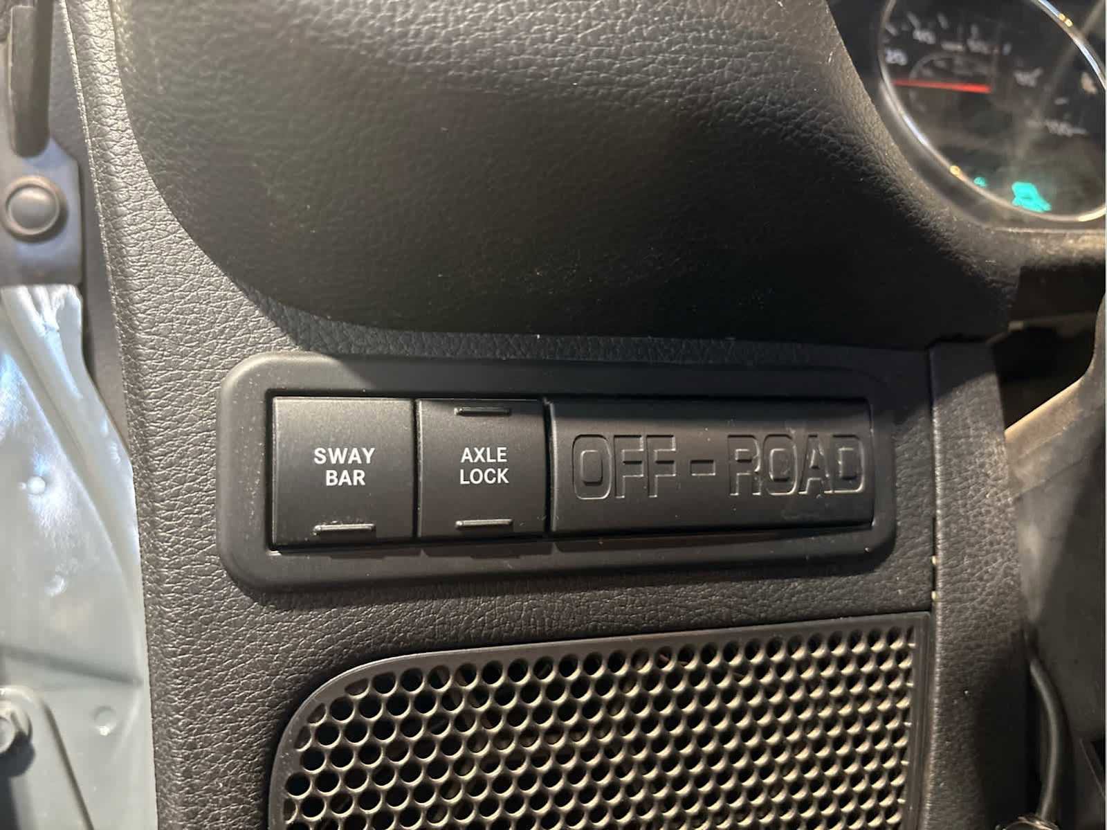 Used 2014 Jeep Wrangler Unlimited Rubicon w/ Connectivity Group image 17