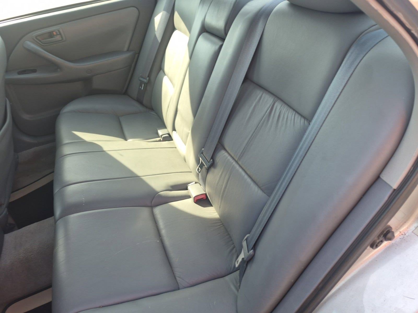 Used 2001 Toyota Camry XLE FWD image 16