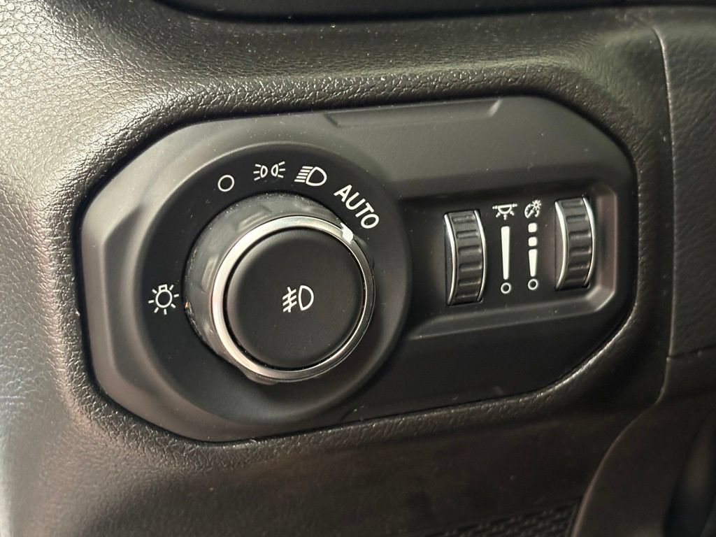Used 2022 Jeep Wrangler Unlimited Sport AWD/4WD image 22