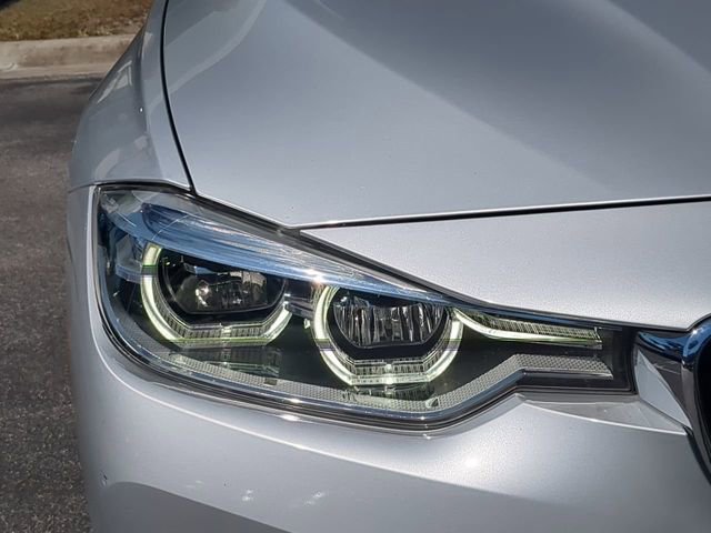 Used 2018 BMW 330e w/ Convenience Package image 10