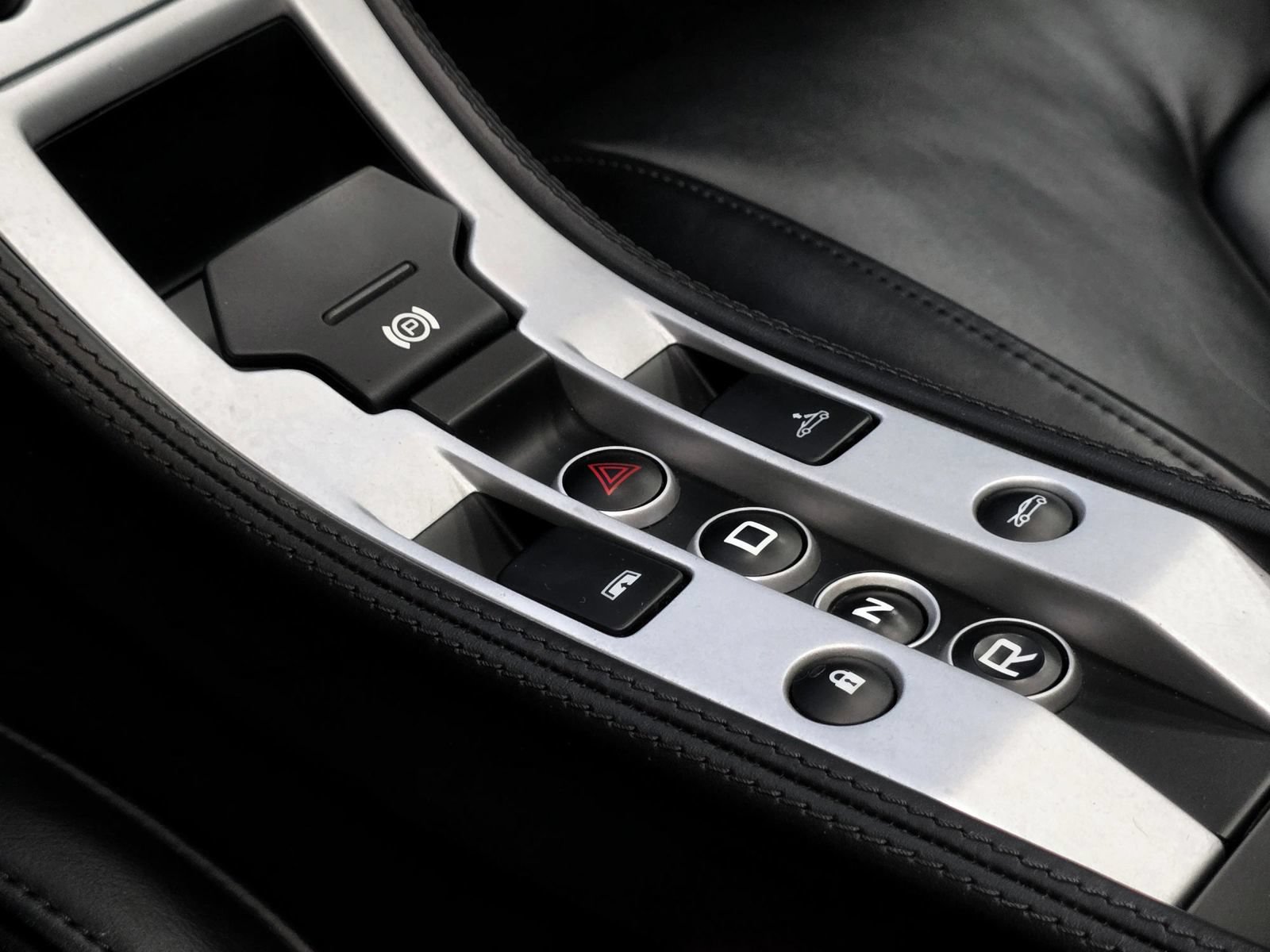 Used 2015 McLaren 650S Spider RWD image 32