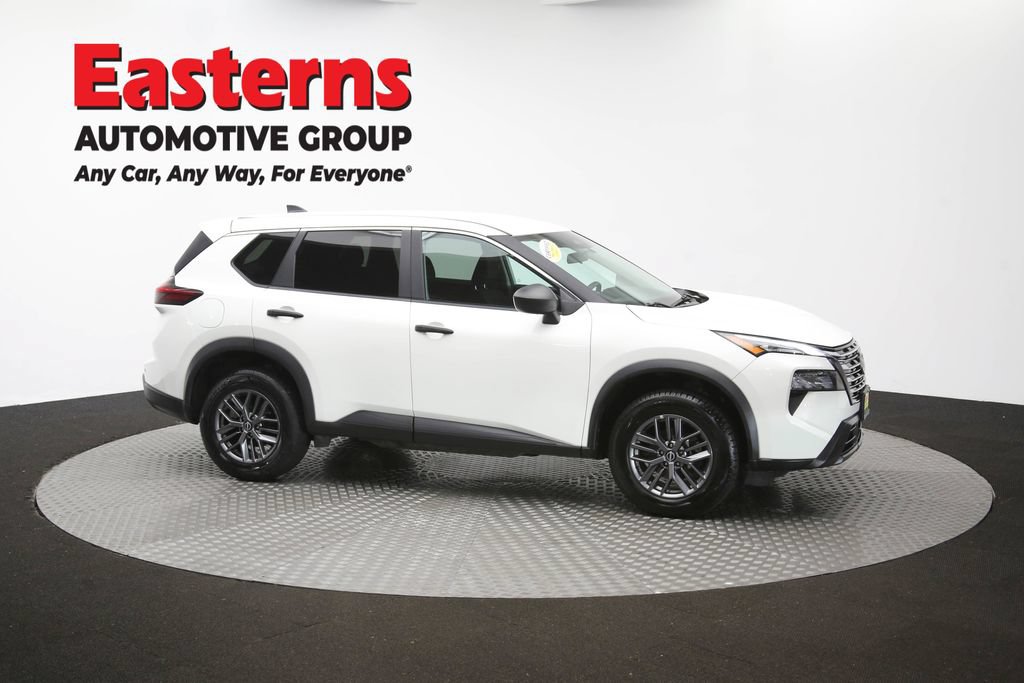 Used 2024 Nissan Rogue S AWD/4WD image 47