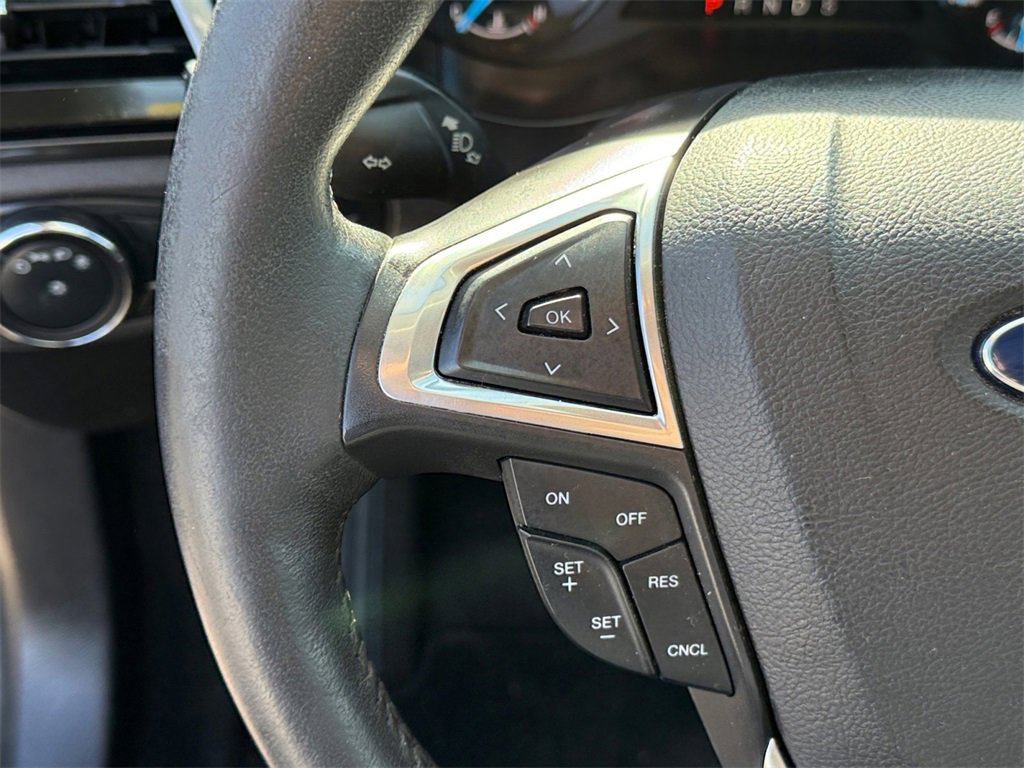 Used 2015 Ford Fusion SE w/ Equipment Group 201A image 22