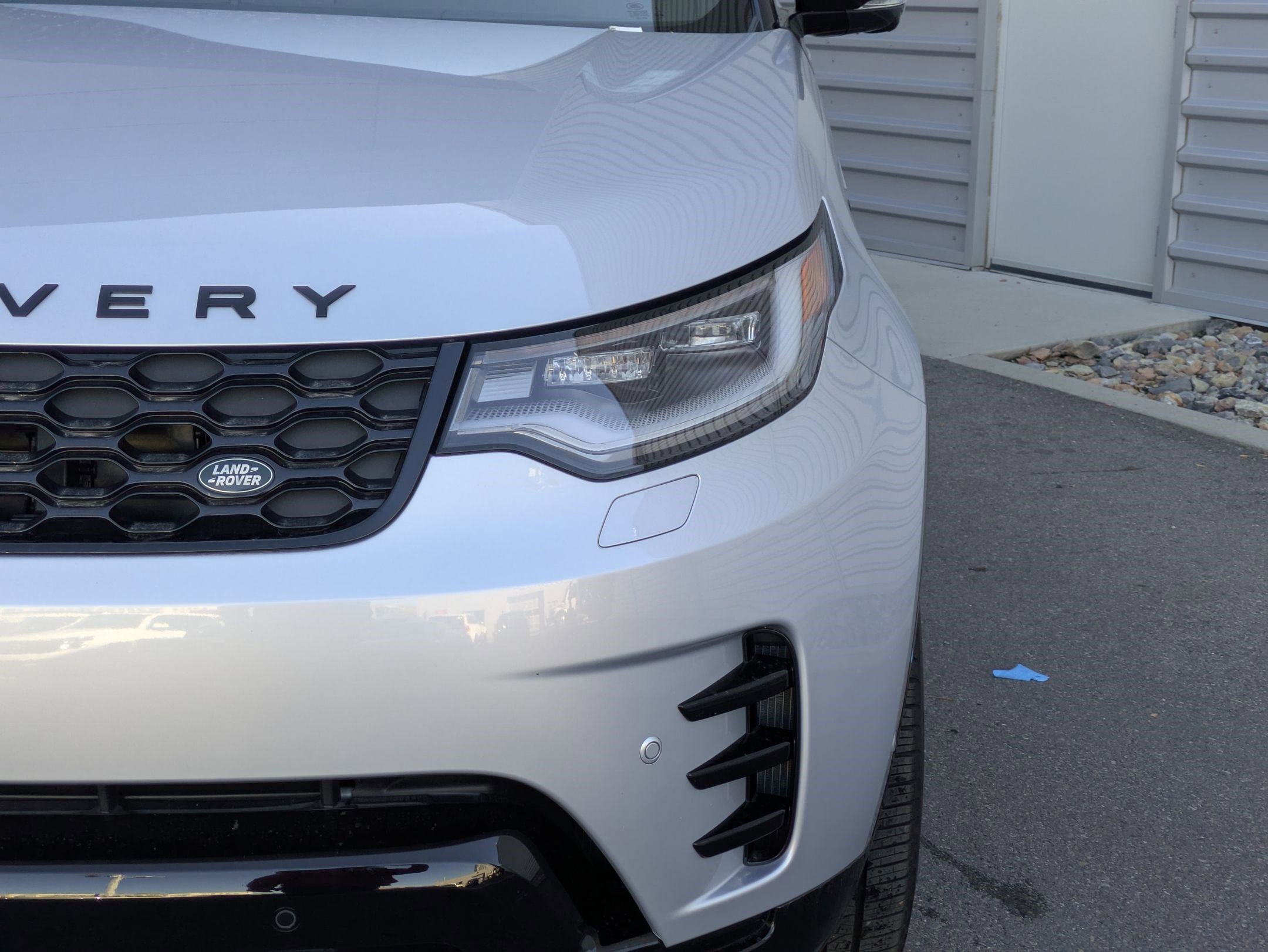 Used 2024 Land Rover Discovery Dynamic SE image 12