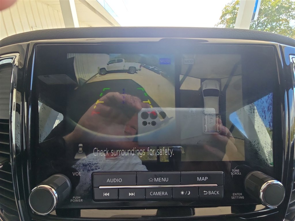 Used 2021 Nissan Titan Platinum Reserve w/ Moonroof Package image 15