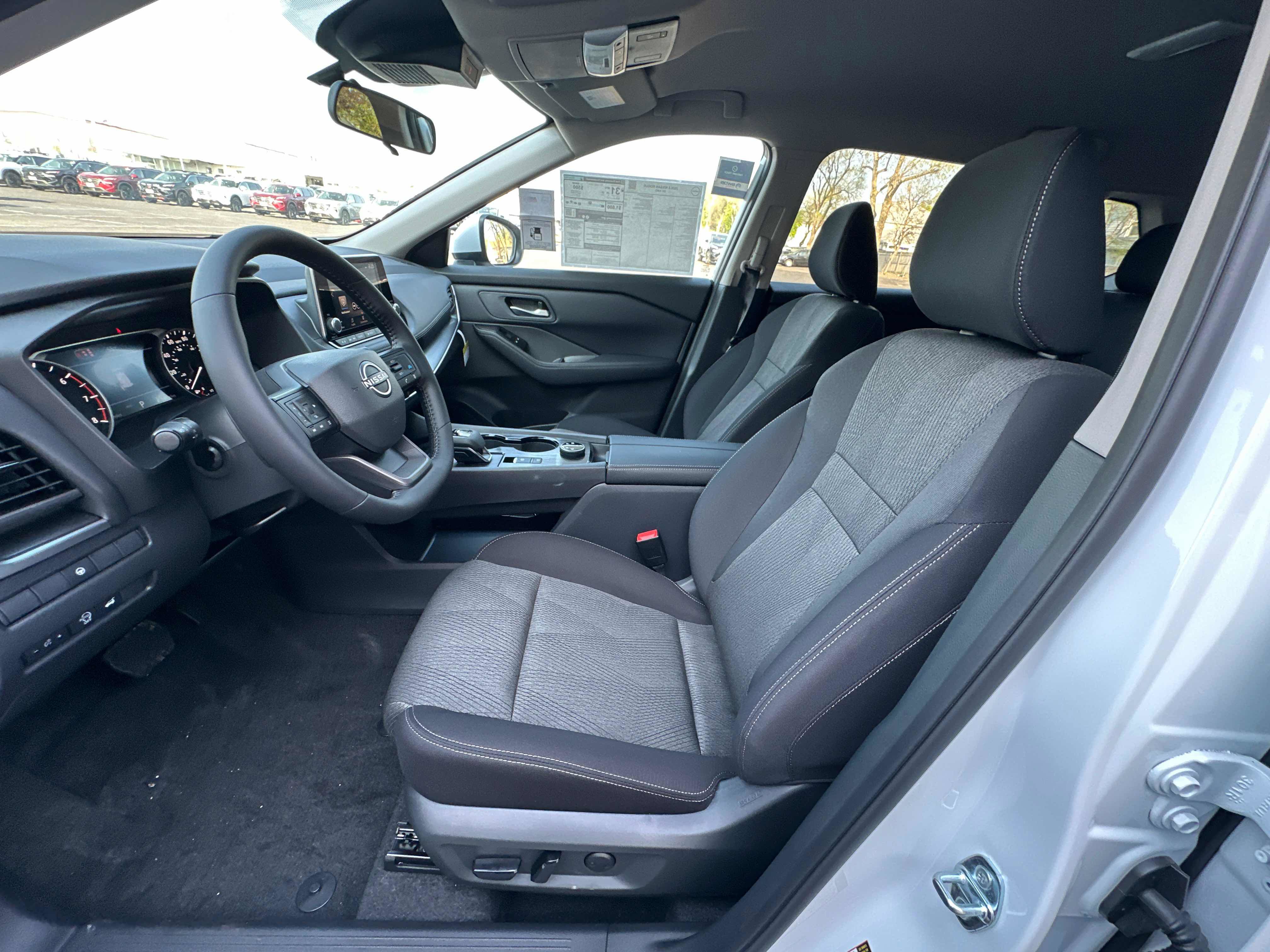 New 2026 Nissan Rogue SV w/ Cold Weather Package AWD/4WD image 24