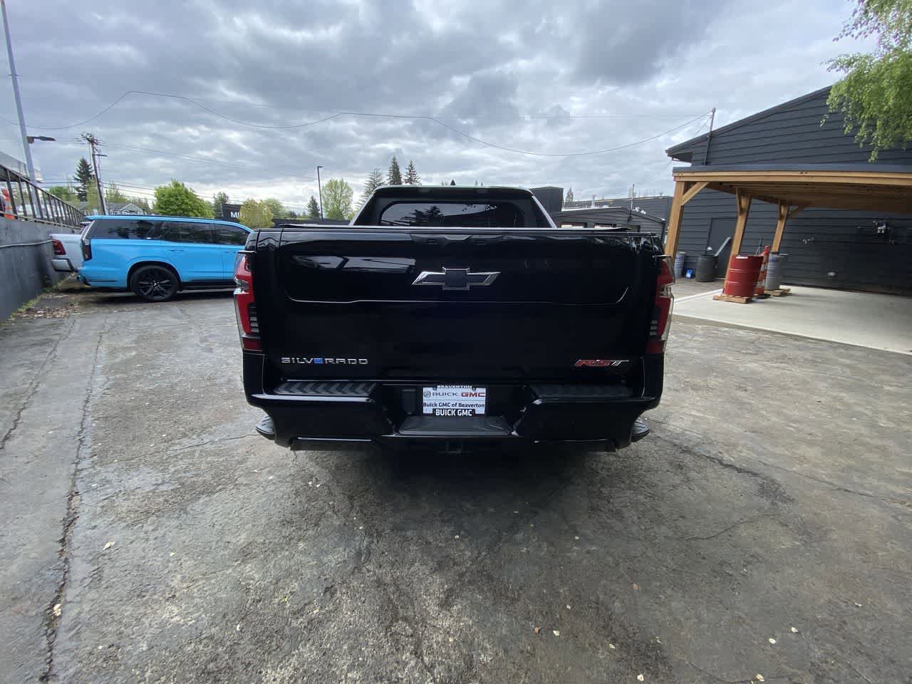 Used 2024 Chevrolet Silverado EV RST AWD/4WD image 5