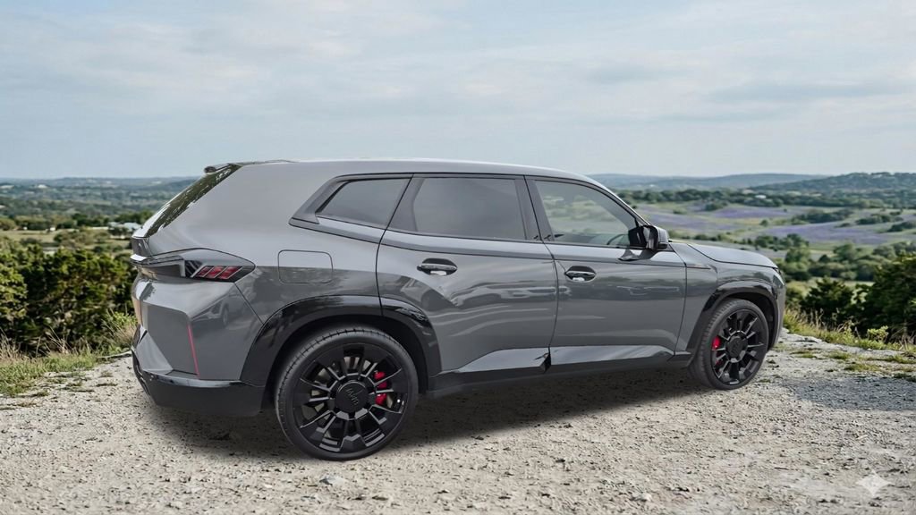 Used 2025 BMW XM image 11