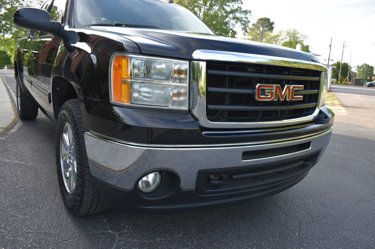 Used 2009 GMC Sierra 1500 SLT w/ Suspension Package, Off-Road image 42