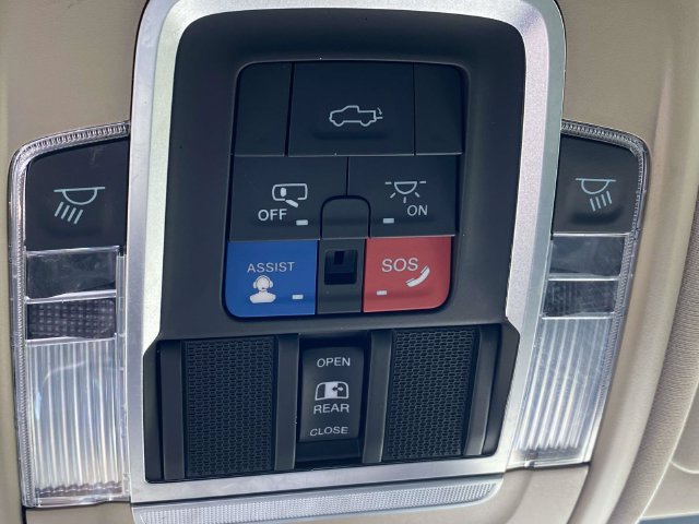 Used 2022 RAM 2500 Laramie AWD/4WD image 22