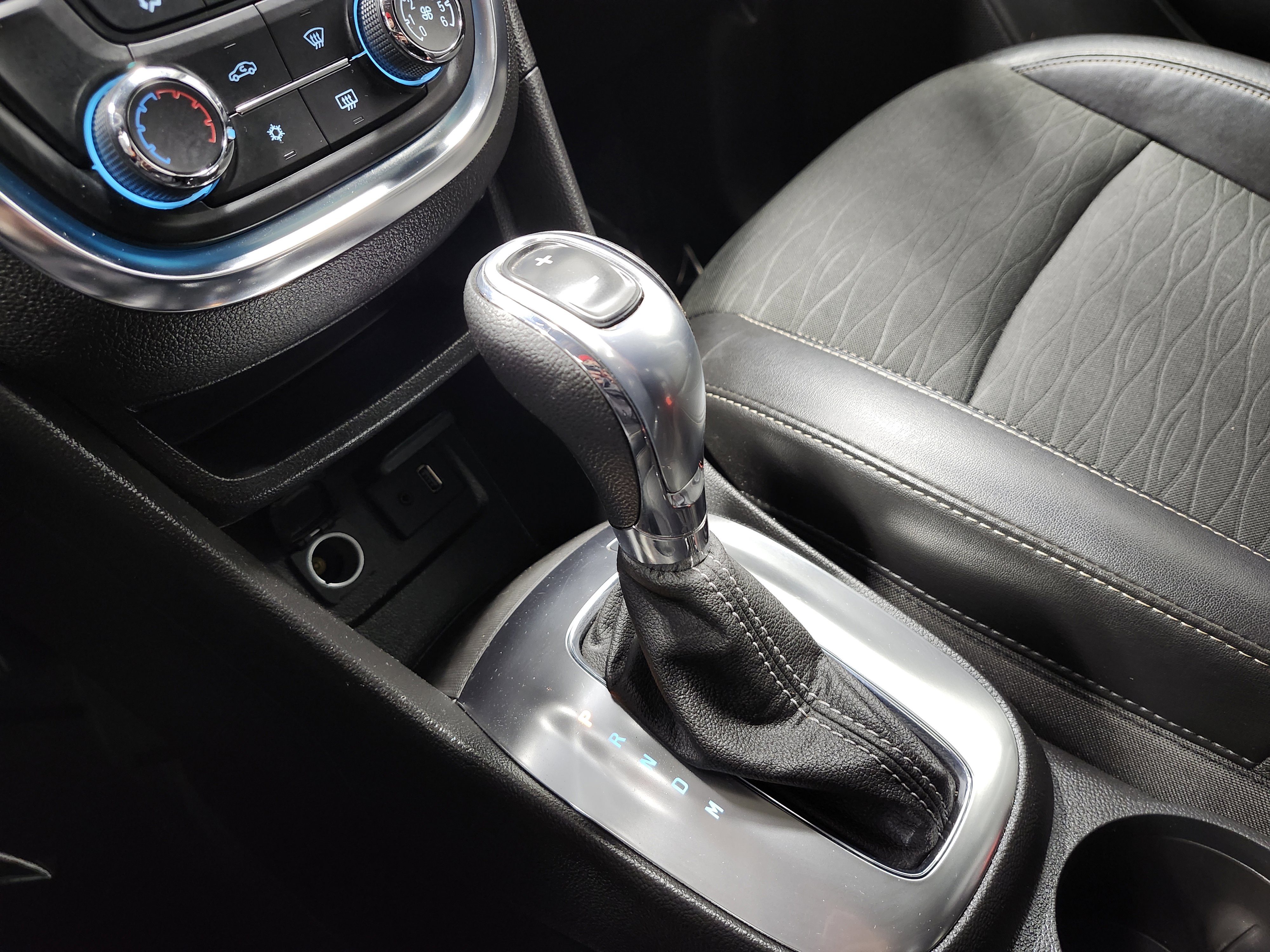 Used 2016 Buick Encore AWD image 32