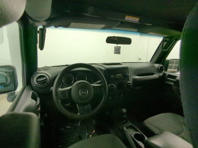 Used 2015 Jeep Wrangler Unlimited Sport image 23