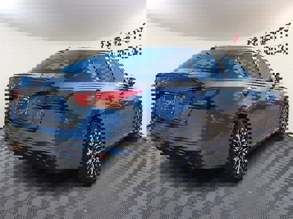 Used 2024 Nissan Altima 2.5 SV image 4