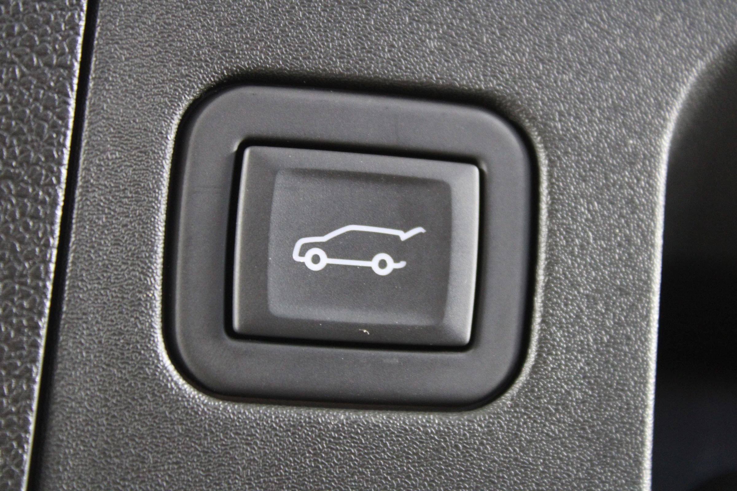 Used 2024 Cadillac XT4 Premium Luxury image 27