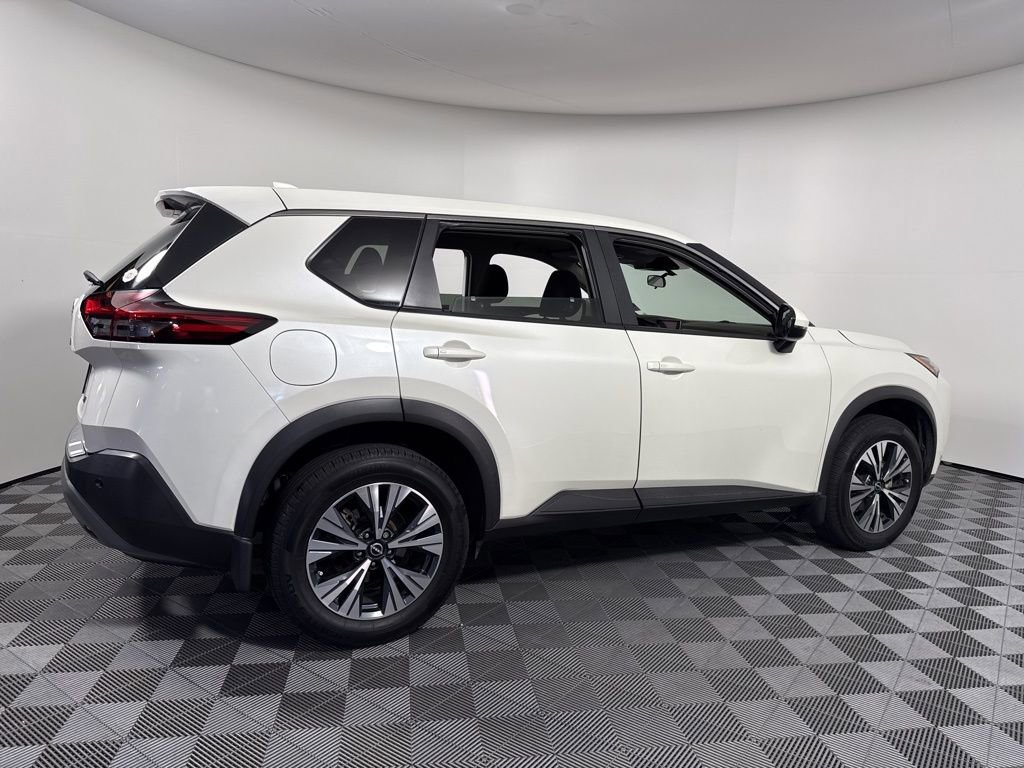 Used 2023 Nissan Rogue SV image 8