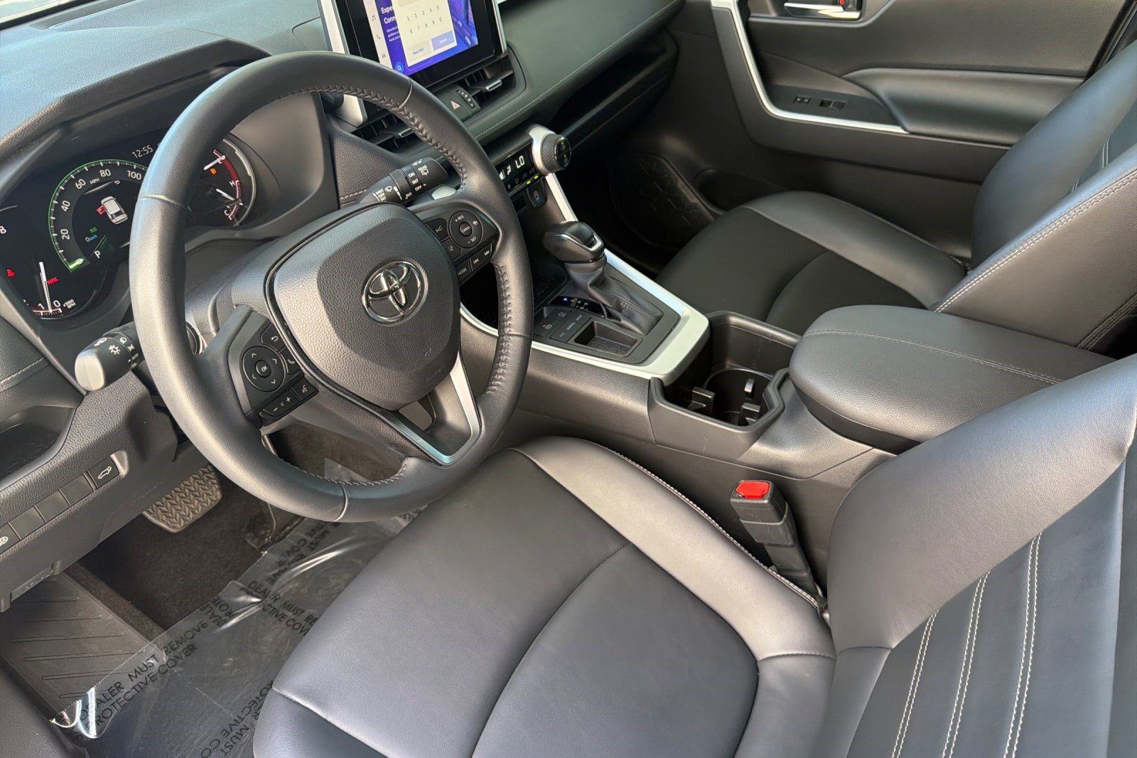 Used 2024 Toyota RAV4 XLE Premium FWD image 11