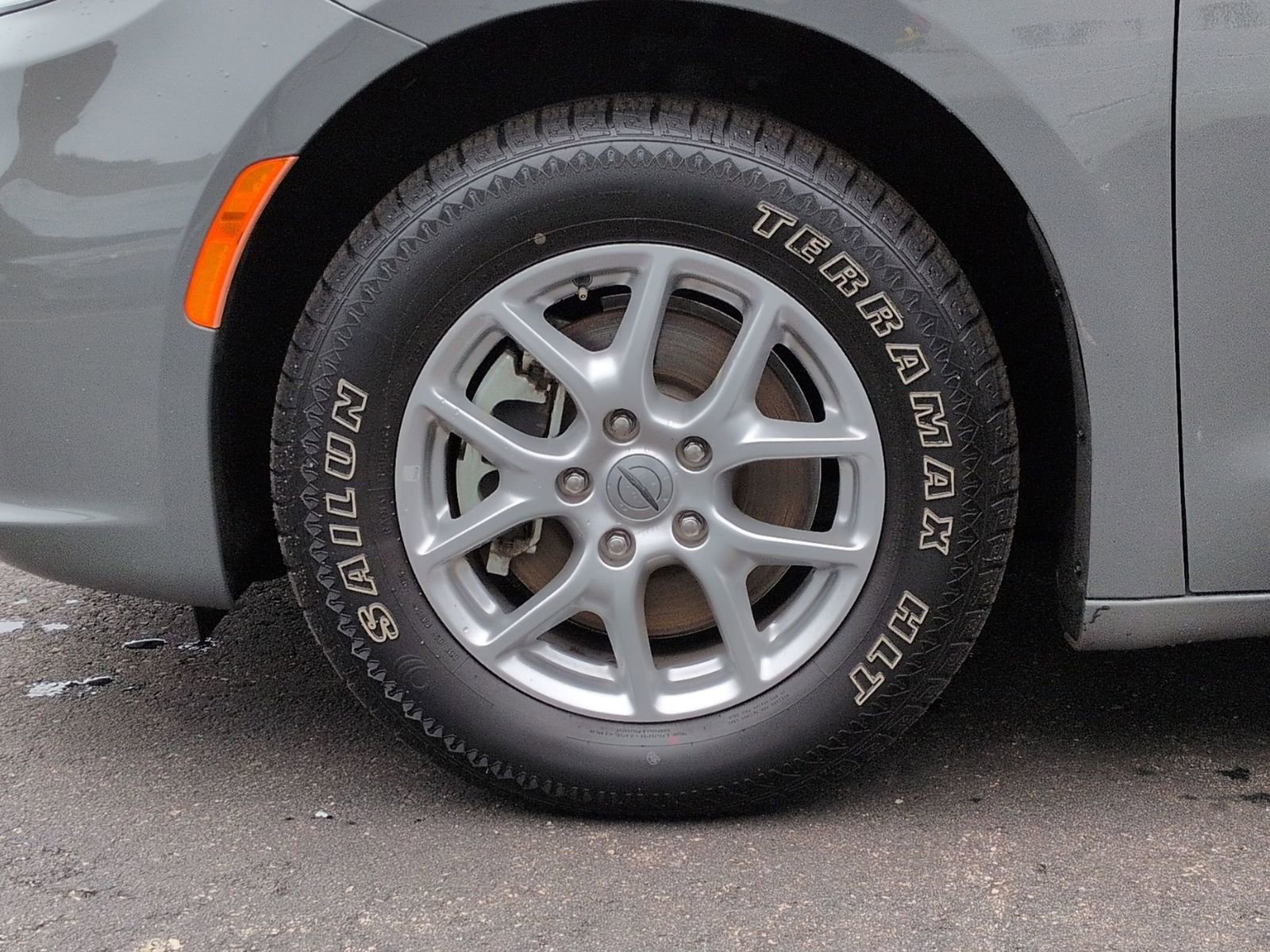 Used 2023 Chrysler Pacifica Touring-L image 27