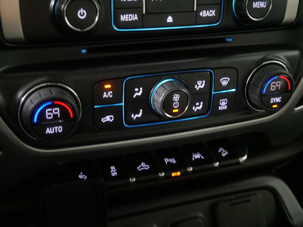 Used 2018 GMC Sierra 1500 SLT AWD/4WD image 26