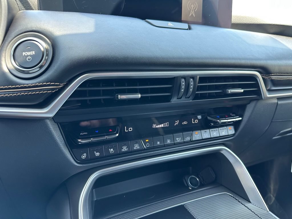 New 2025 MAZDA CX-90 Plug-In Hybrid w/ Premium Plus AWD/4WD image 19