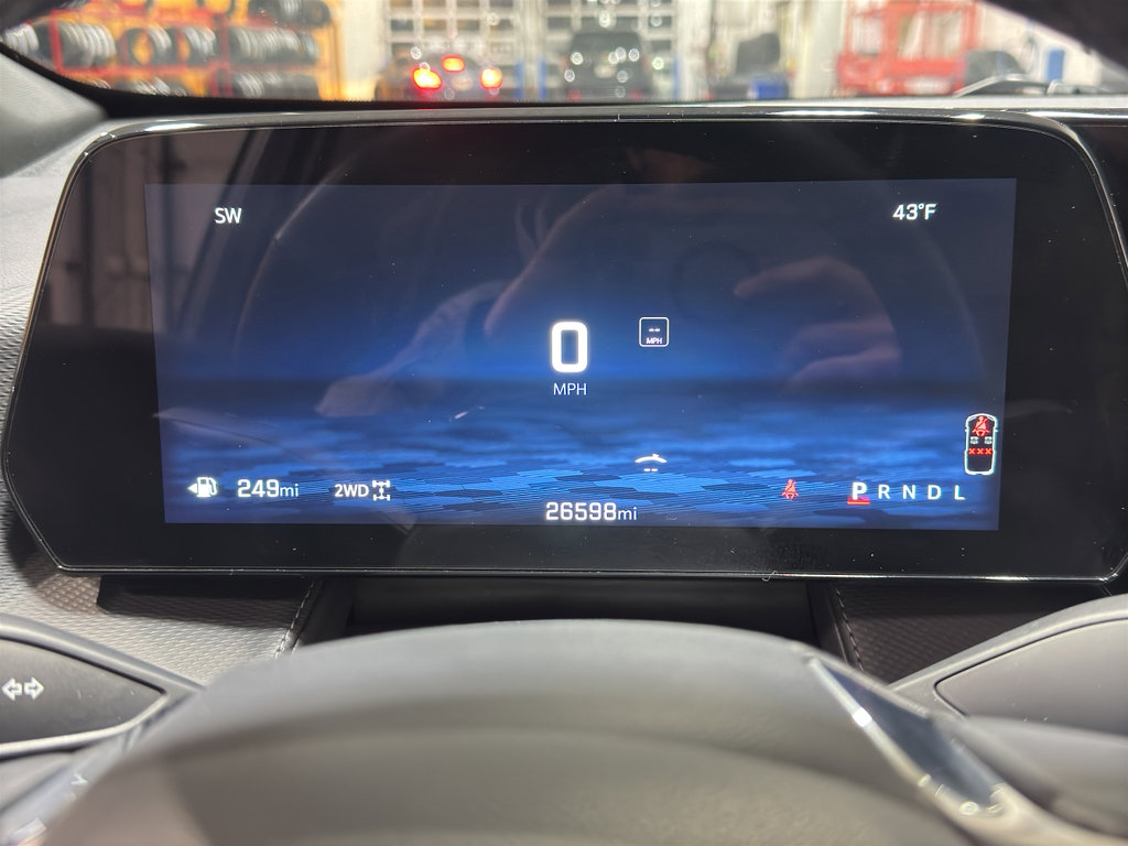 Used 2025 Chevrolet Equinox LT w/ Convenience Package II image 28