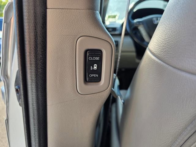 Used 2014 Honda Odyssey EX-L image 52