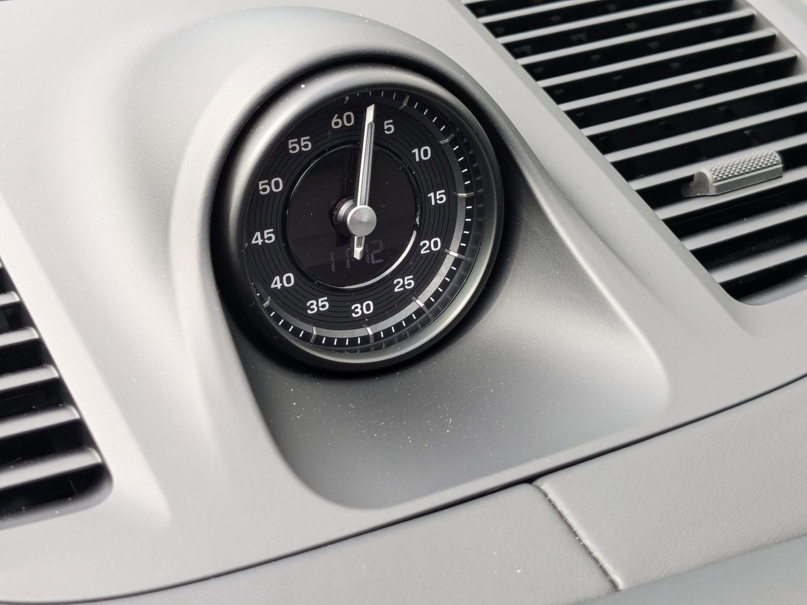 New 2025 Porsche Cayenne S image 21