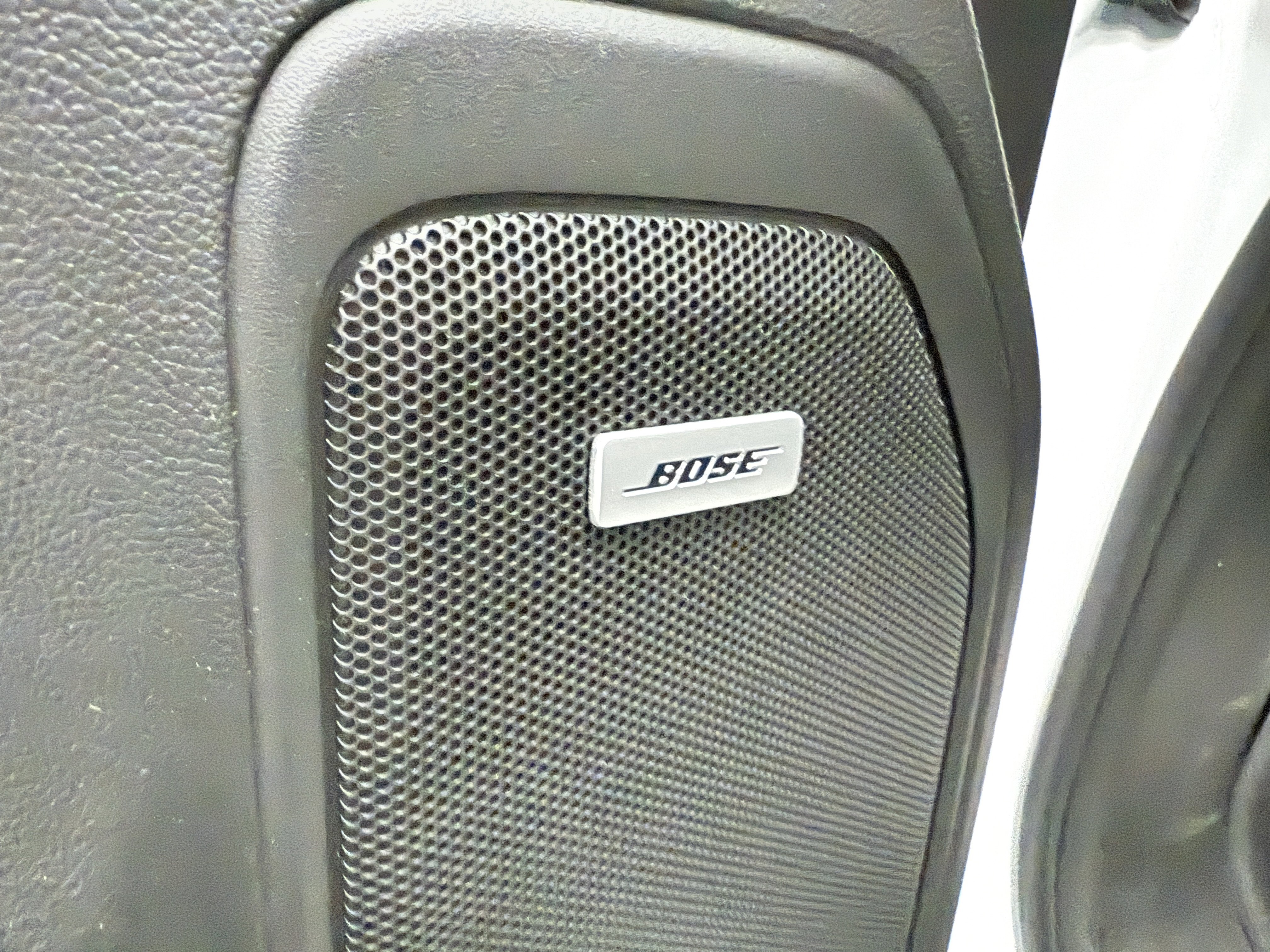 Used 2020 GMC Sierra 1500 Elevation image 11