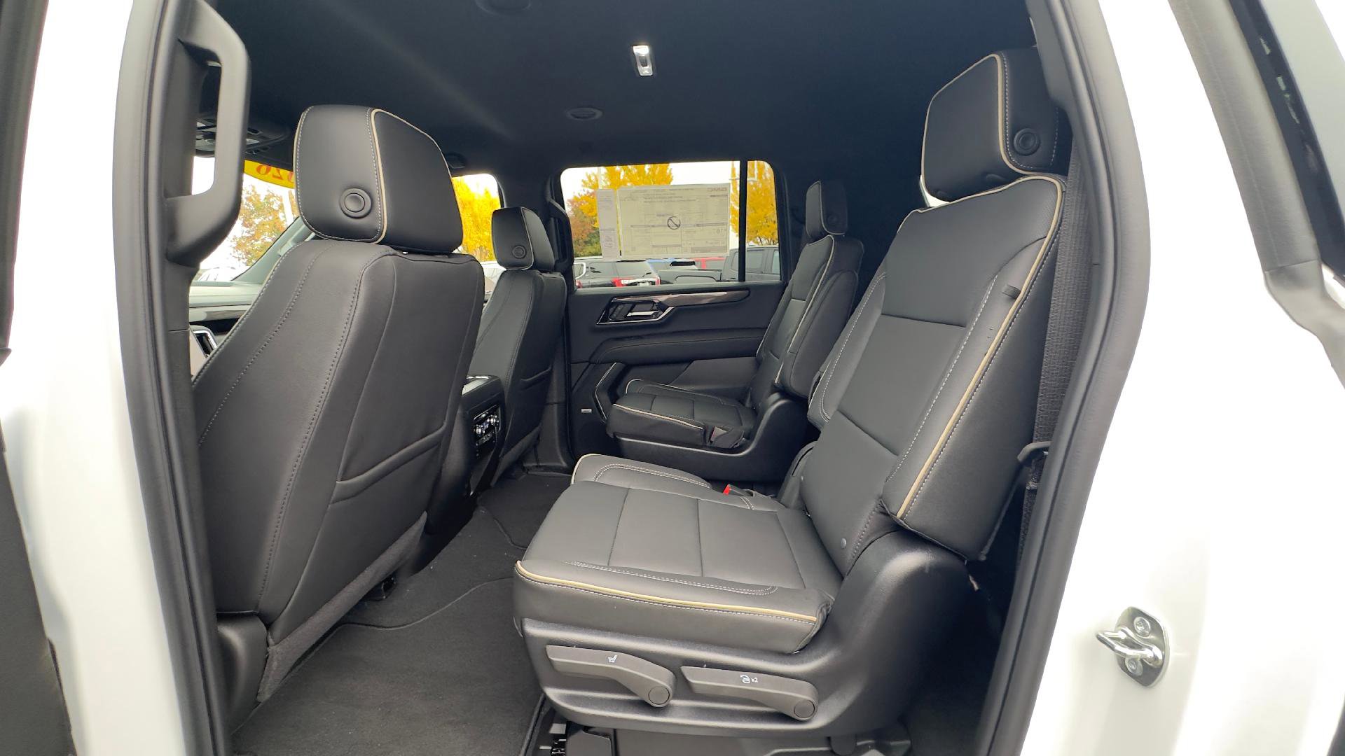 New 2026 GMC Yukon XL Elevation image 9