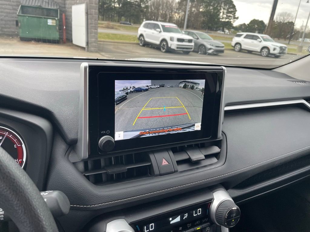 Used 2025 Toyota RAV4 XLE image 17