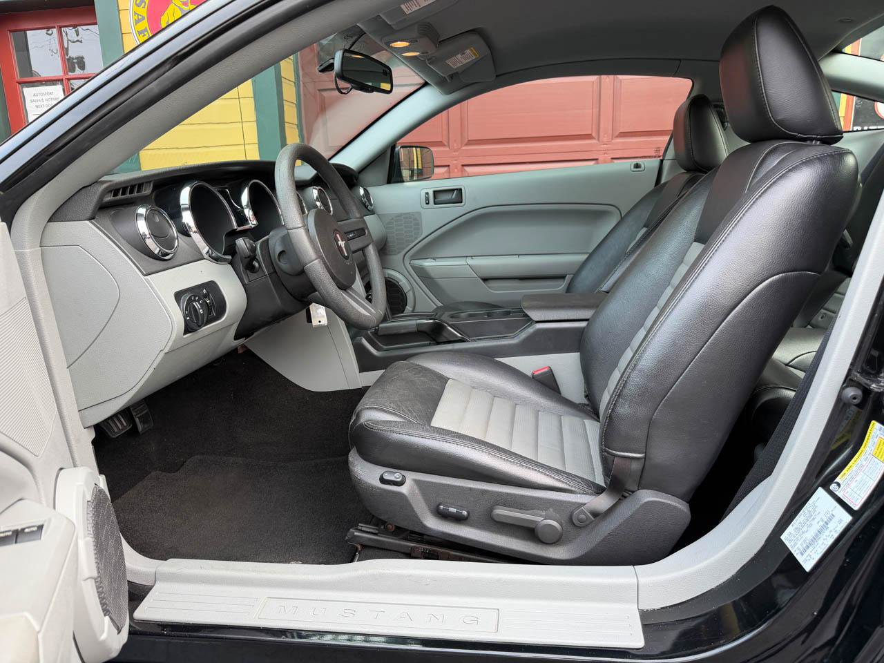 Used 2007 Ford Mustang GT RWD image 14