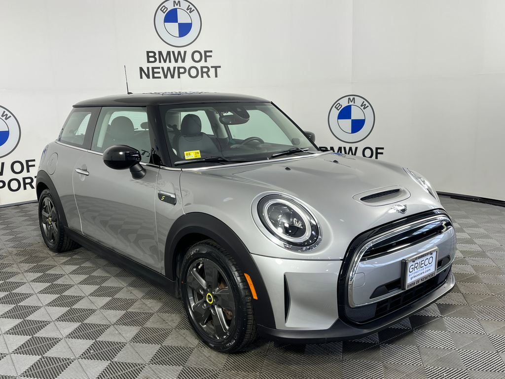 Used 2024 MINI Cooper SE FWD image 1