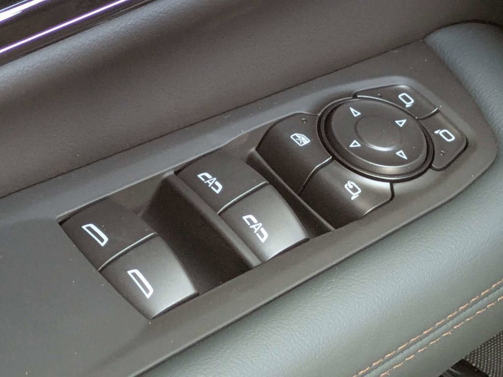 New 2026 GMC Yukon AT4 w/ AT4 Premium Plus Package AWD/4WD image 27