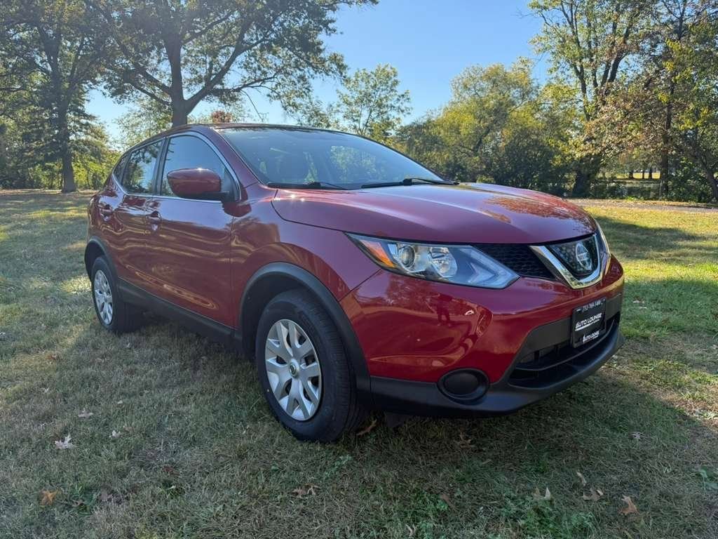 Used 2018 Nissan Rogue Sport S image 7