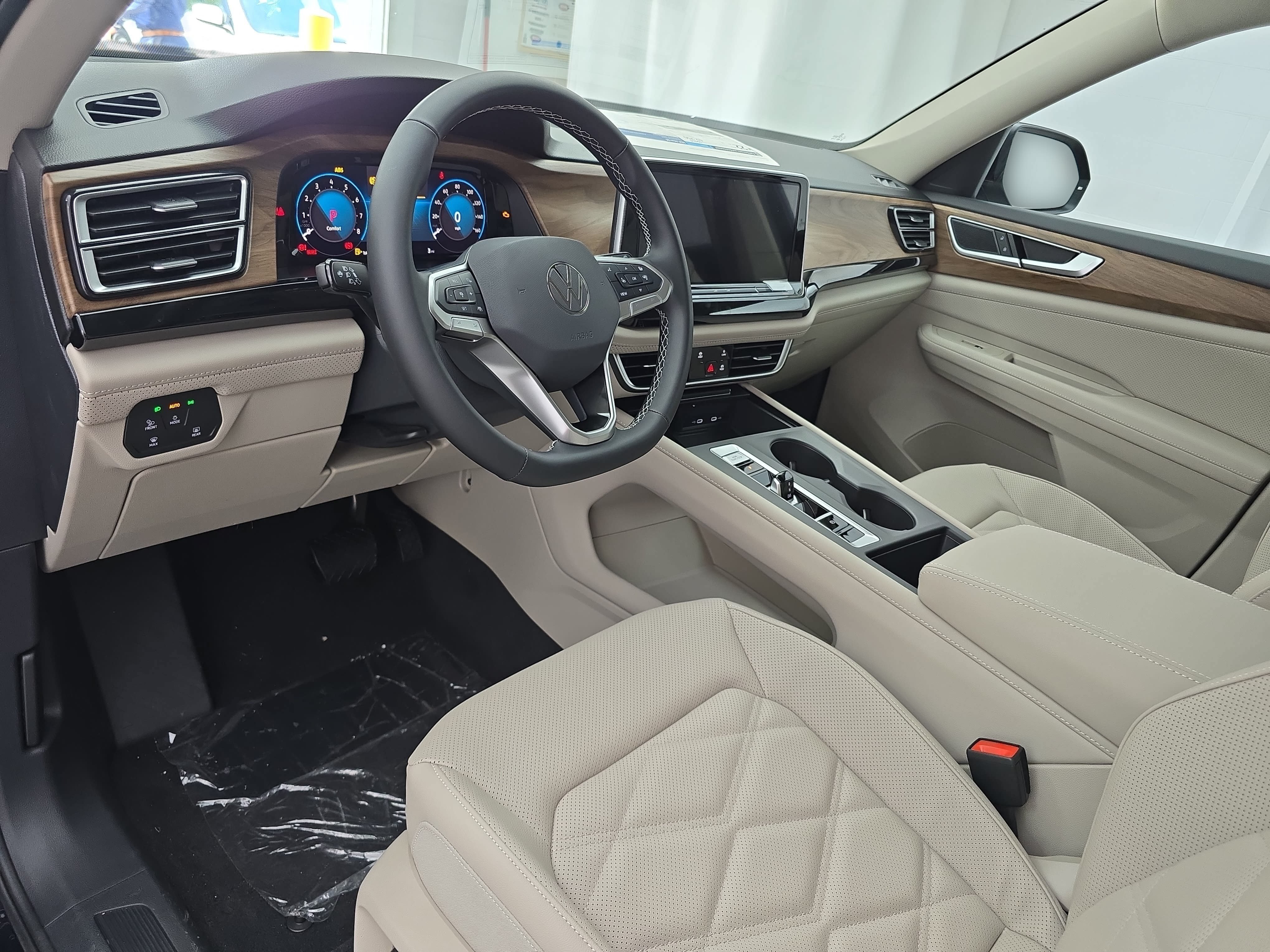 New 2026 Volkswagen Atlas SE AWD/4WD image 16