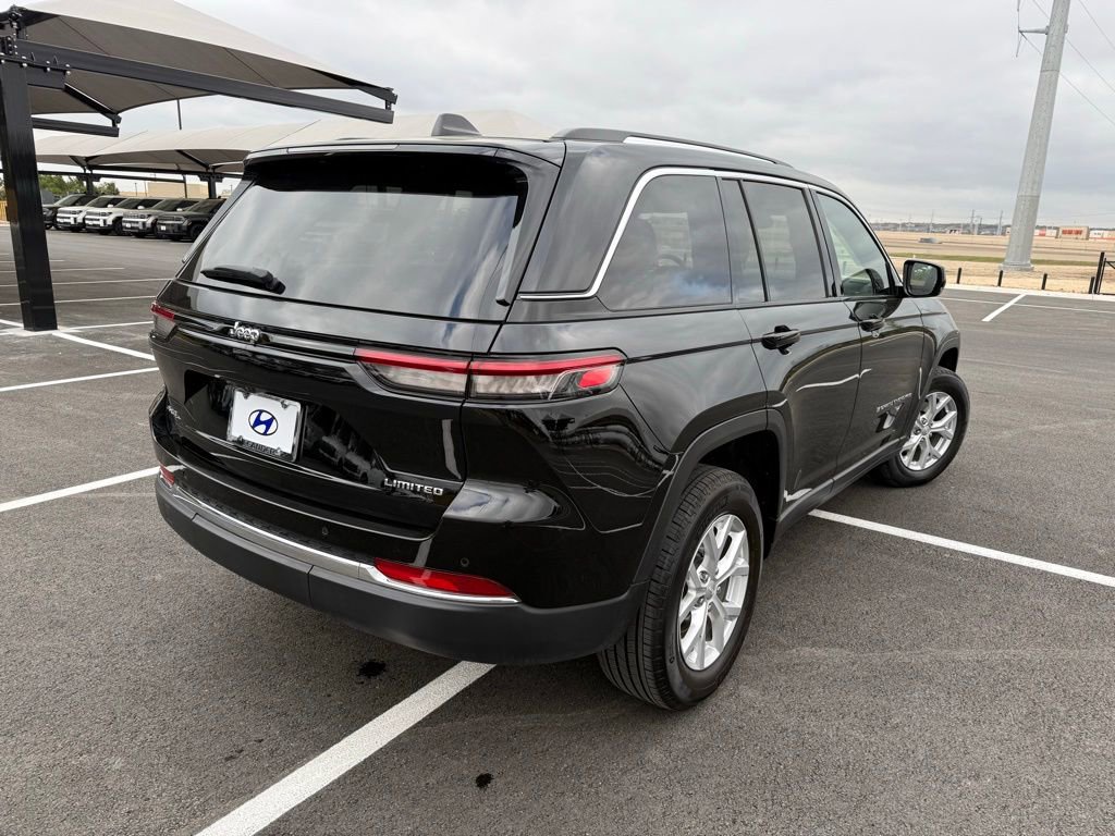 Used 2023 Jeep Grand Cherokee Limited image 5