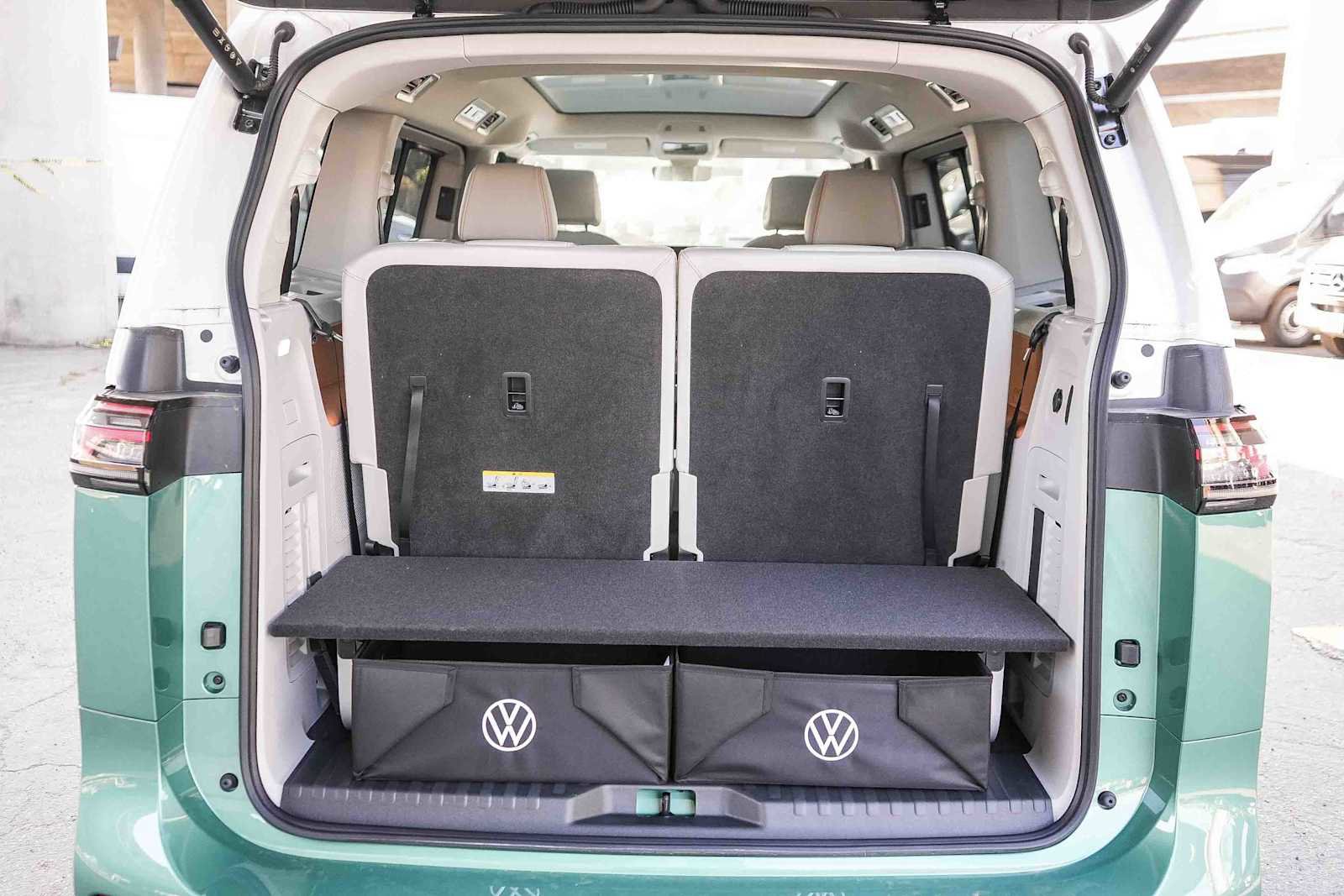 New 2025 Volkswagen ID. Buzz 1st Edition AWD/4WD image 12