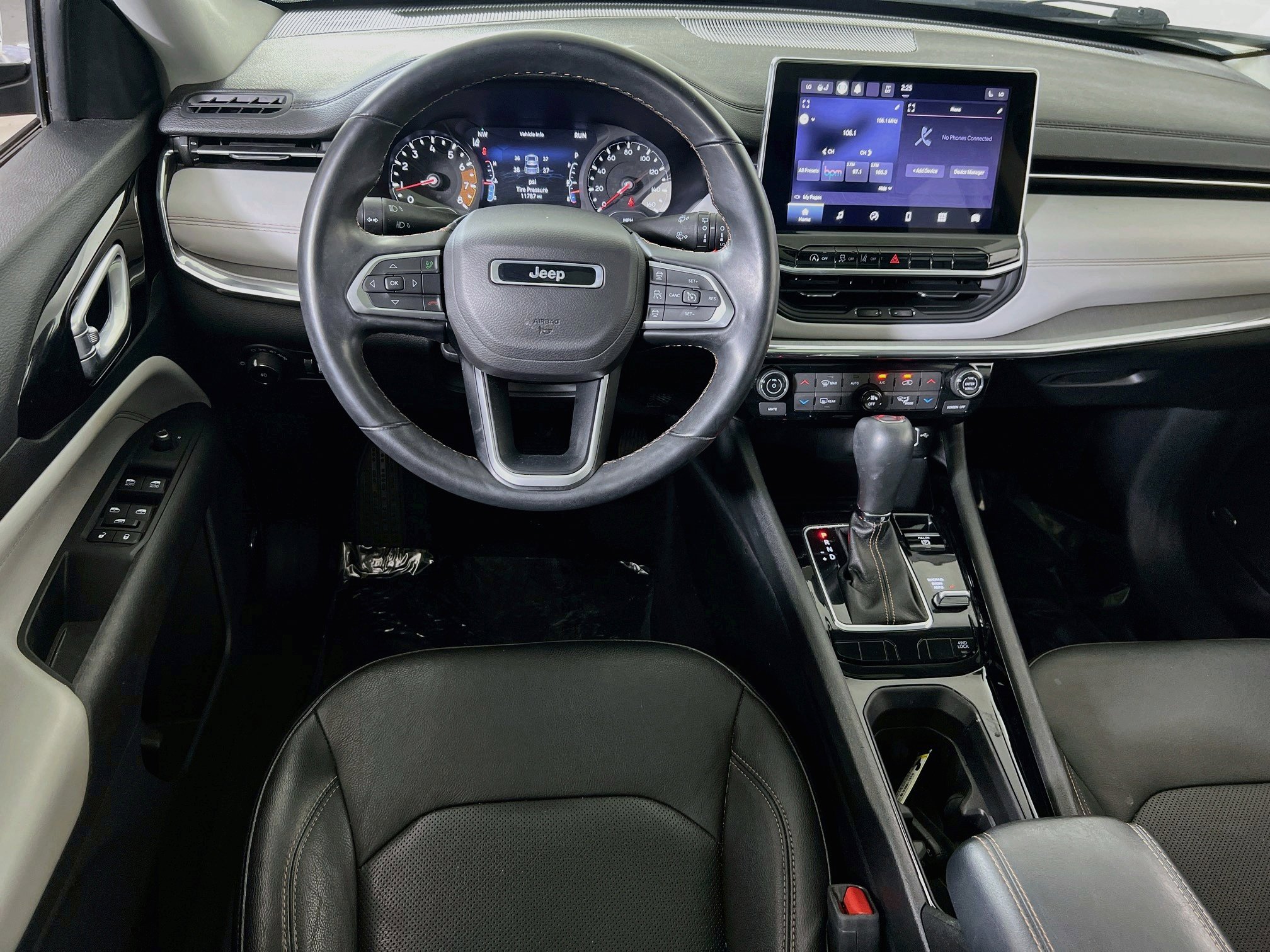 Used 2022 Jeep Compass Limited w/ Sun and Sound Group AWD/4WD image 23