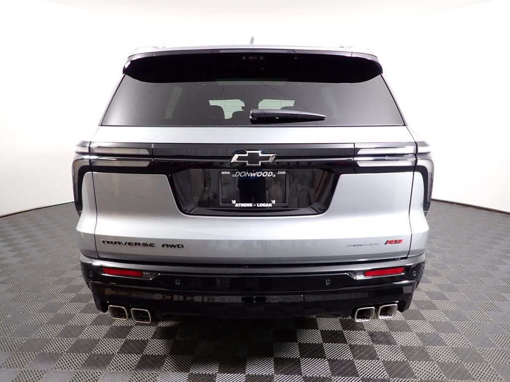 New 2027 Chevrolet Traverse RS w/ LPO, Floor Liner Package AWD/4WD image 15