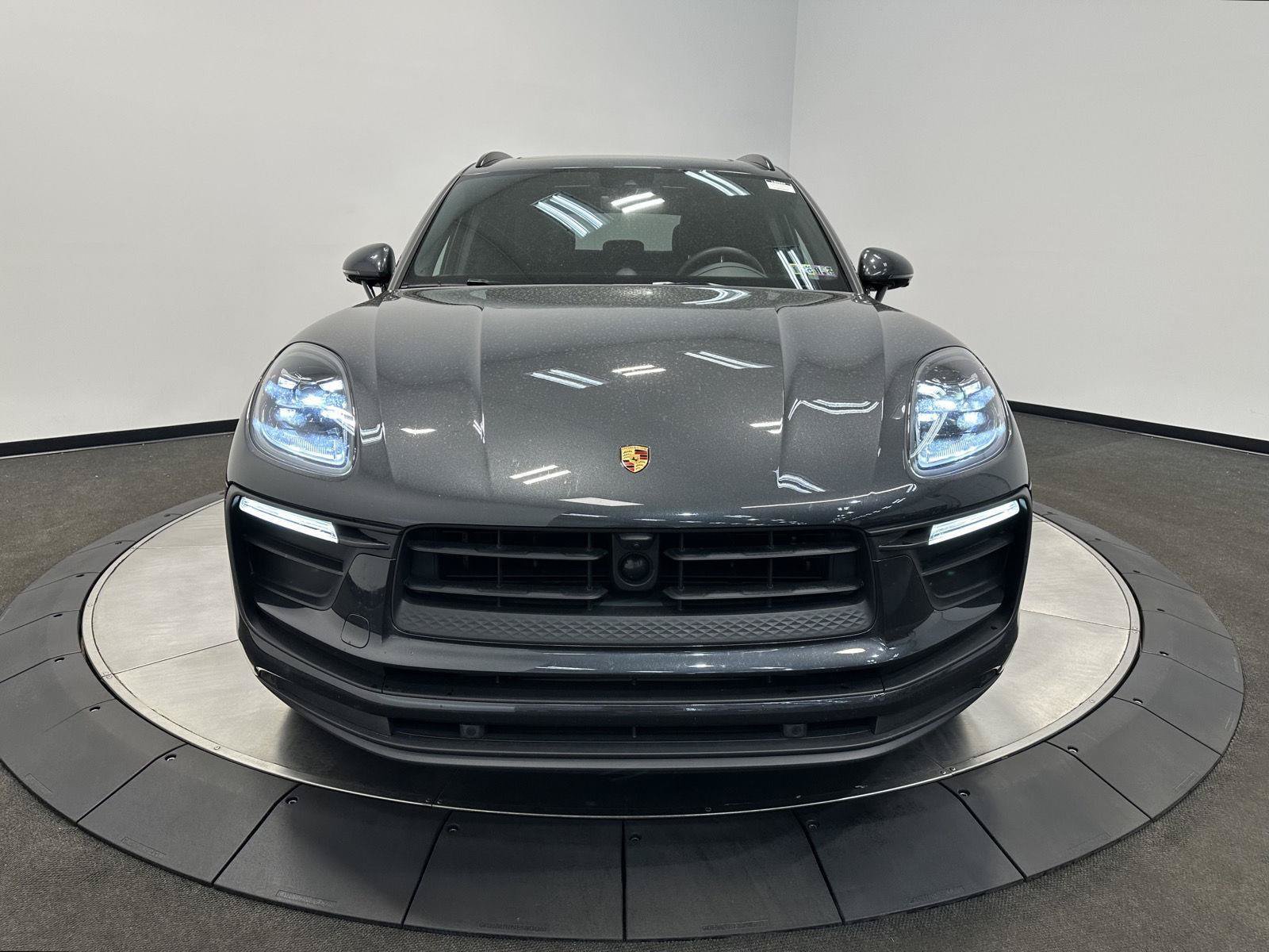 Certified 2026 Porsche Macan AWD/4WD image 10