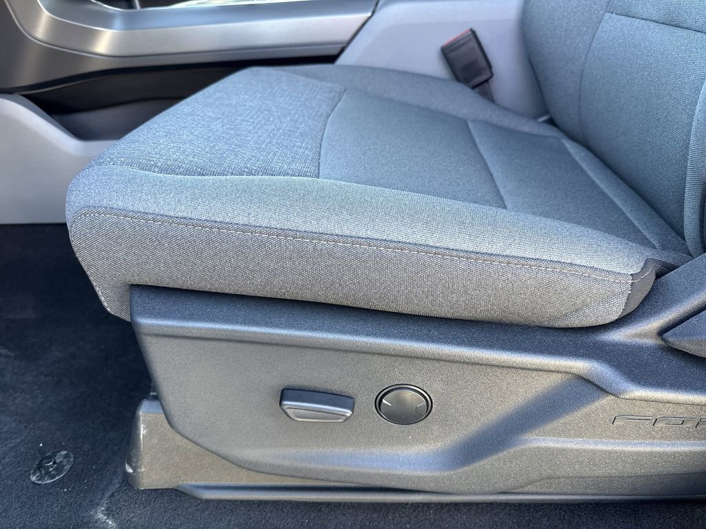 New 2025 Ford F150 Lightning XLT image 13