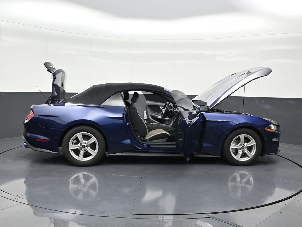 Used 2020 Ford Mustang Convertible image 34