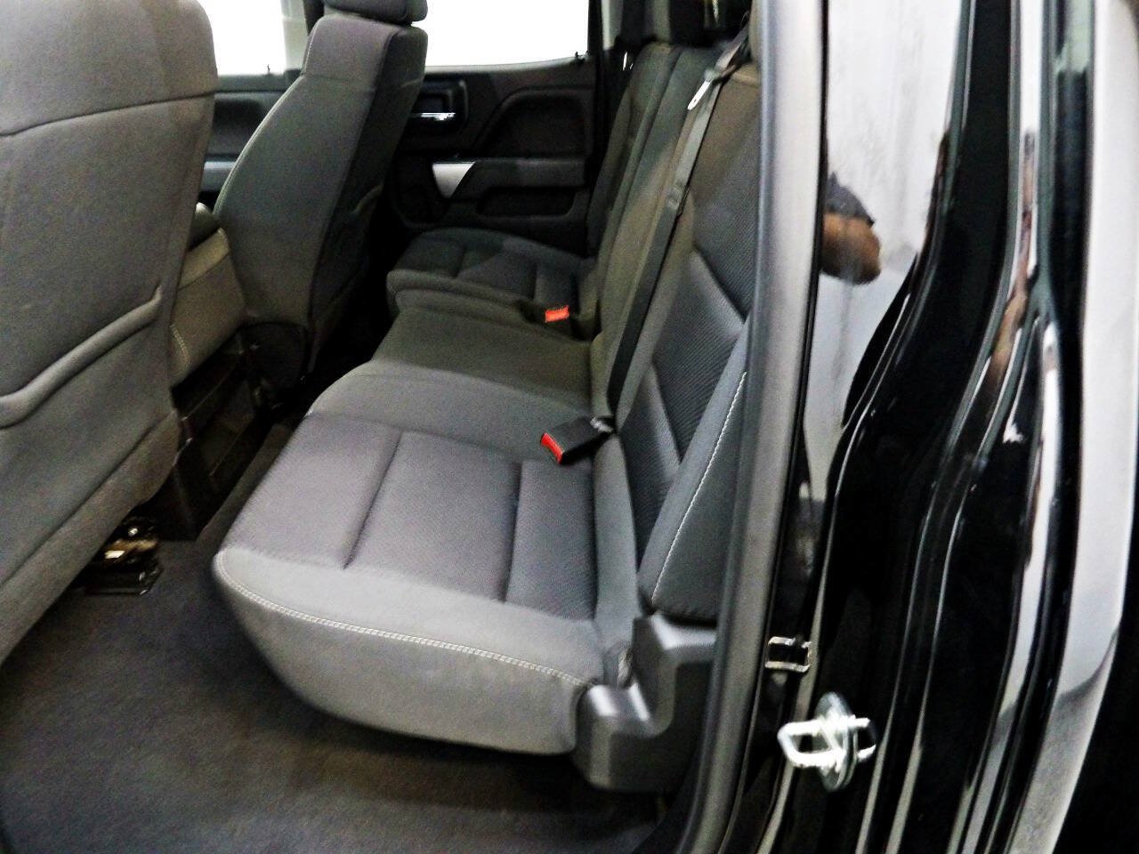Used 2019 Chevrolet Silverado 1500 LT w/ All Star Edition AWD/4WD image 9