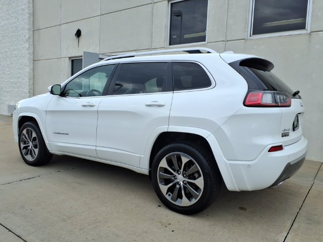 Used 2019 Jeep Cherokee Overland w/ Technology Group AWD/4WD image 8
