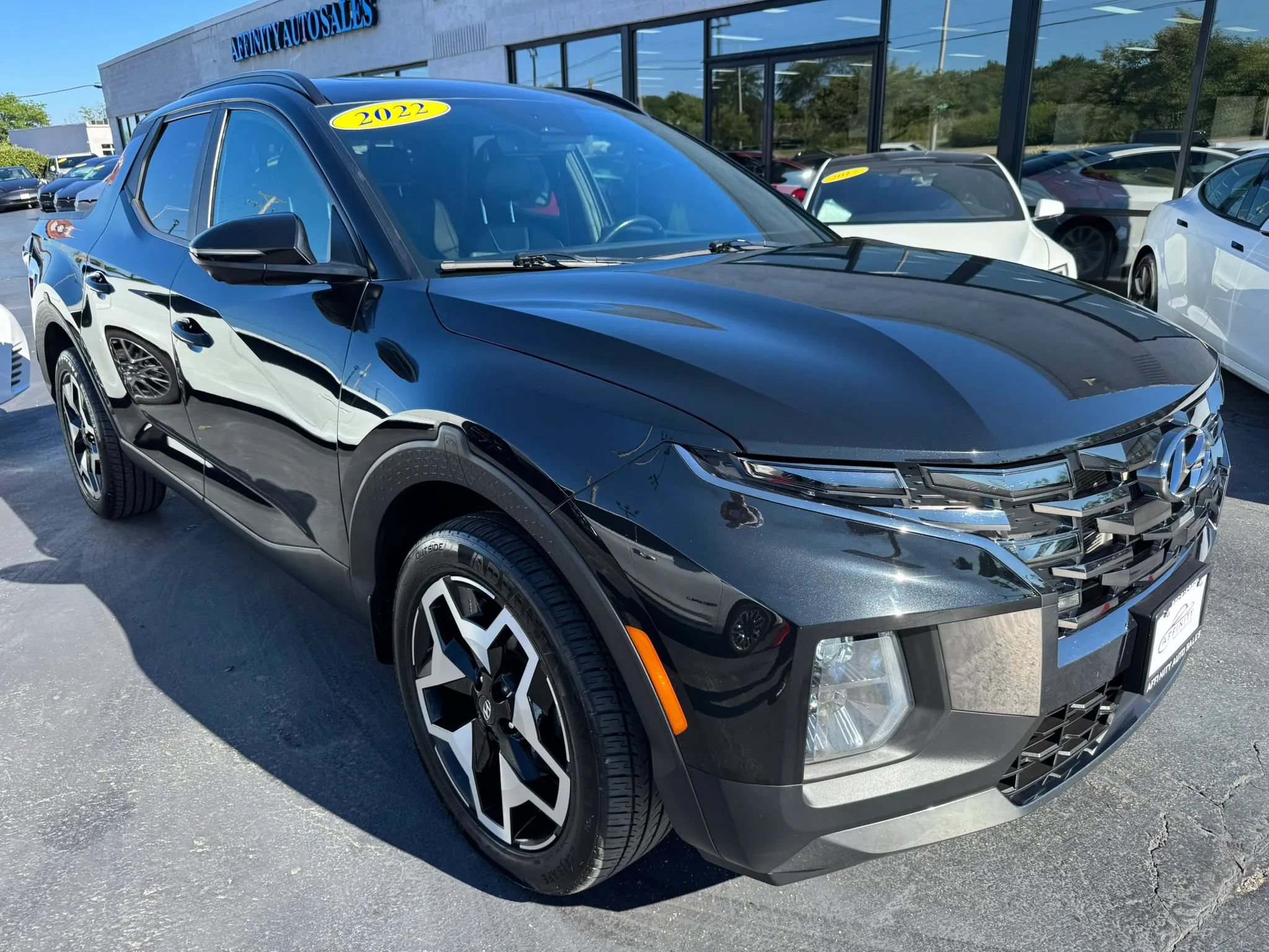 Used 2022 Hyundai Santa Cruz Limited AWD/4WD image 2
