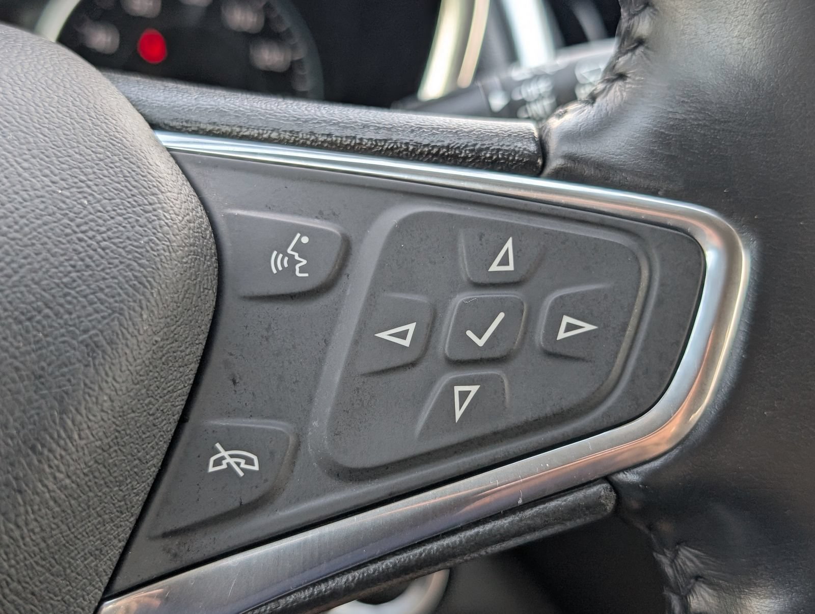 Used 2020 Chevrolet Equinox LT AWD/4WD image 29