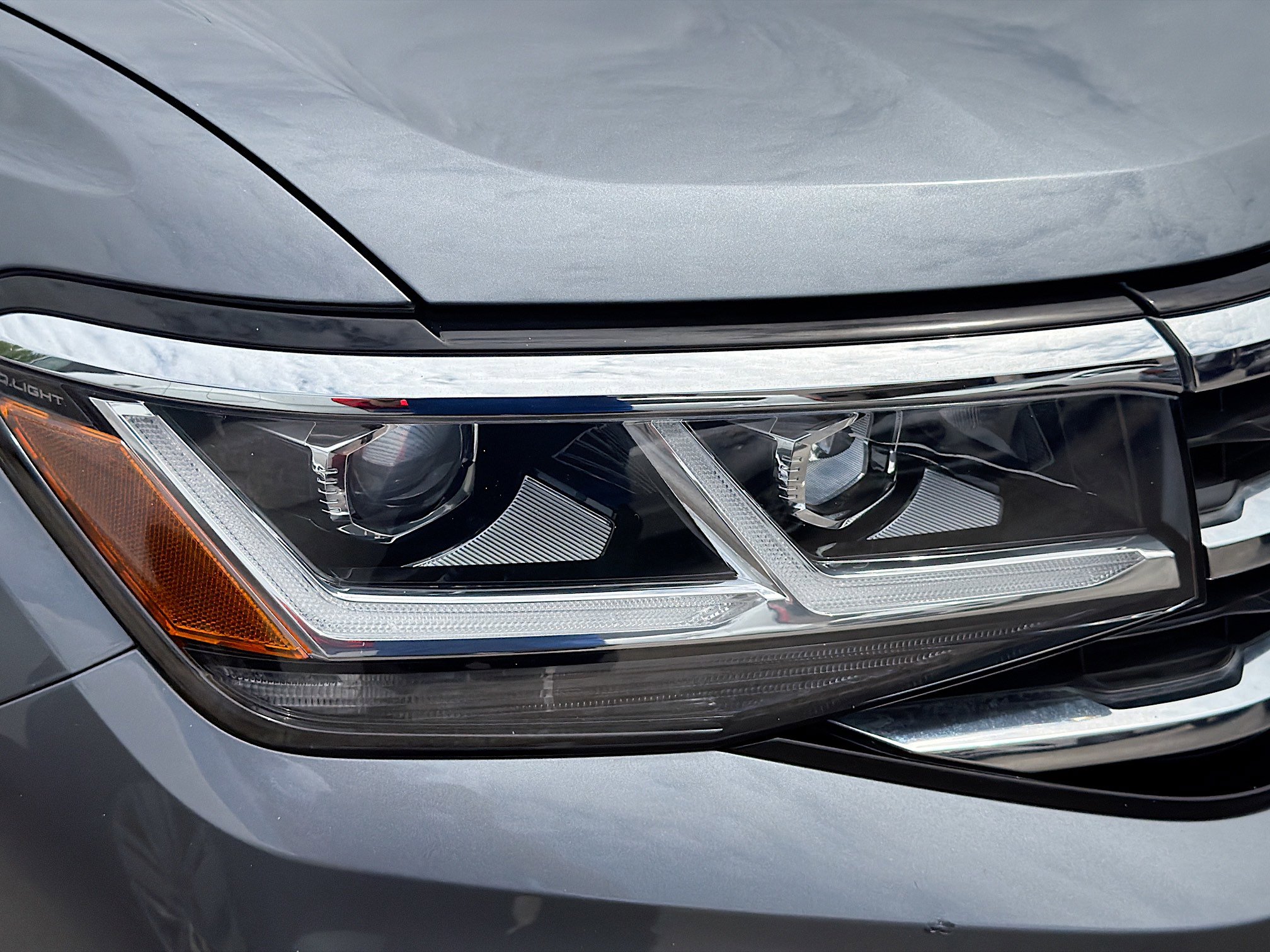 Used 2022 Volkswagen Atlas Cross Sport SE image 34