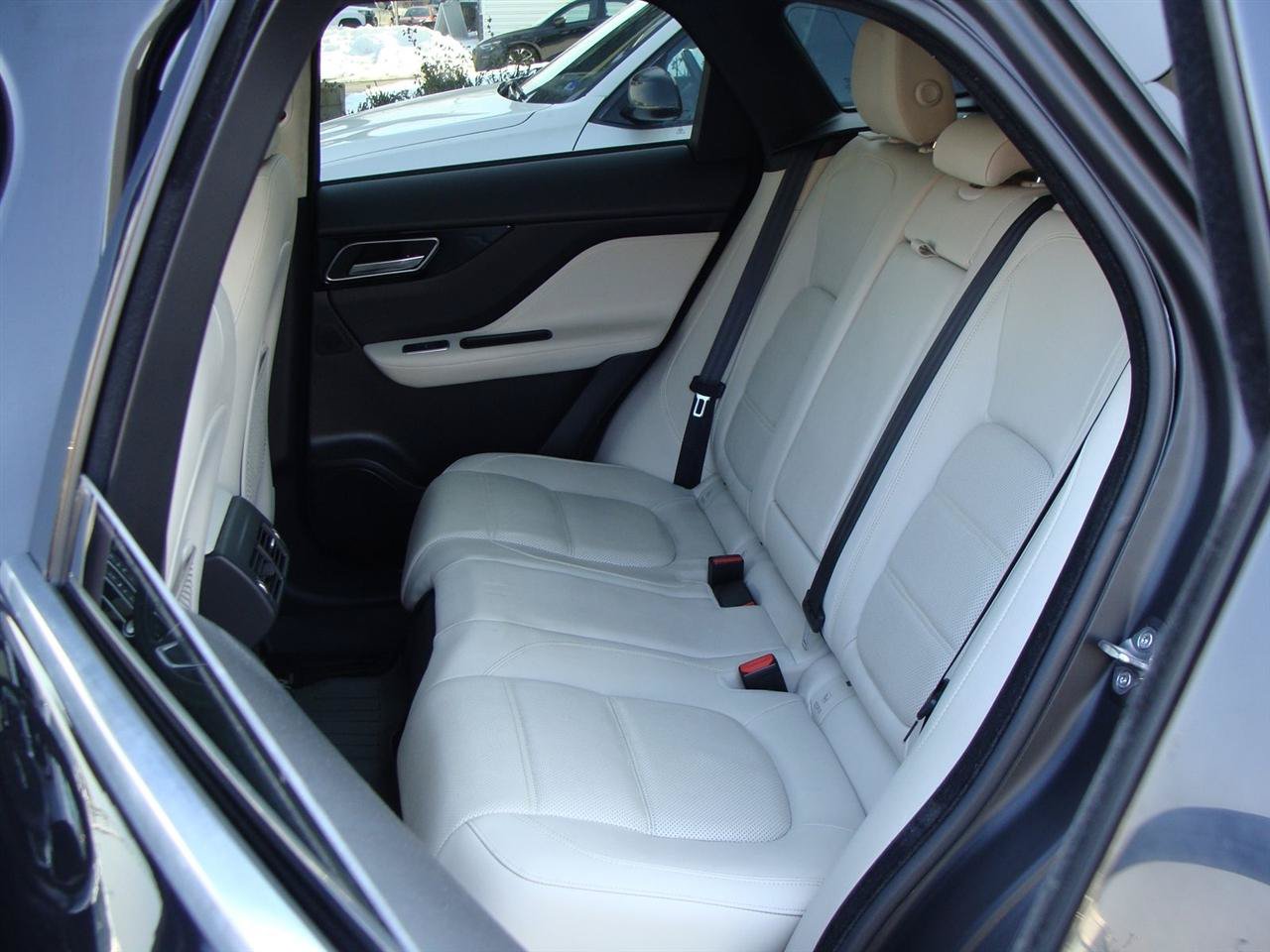 Used 2020 Jaguar F-PACE Prestige AWD/4WD image 8
