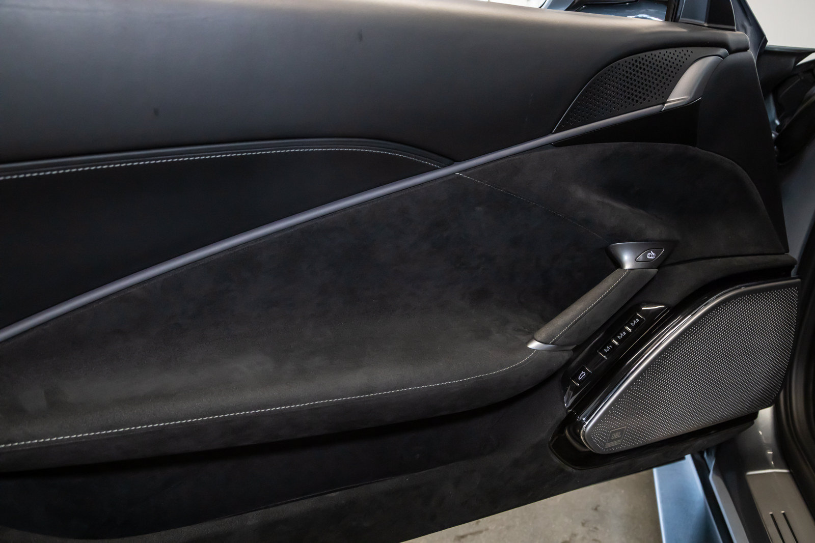 Used 2021 Ferrari Roma RWD image 38
