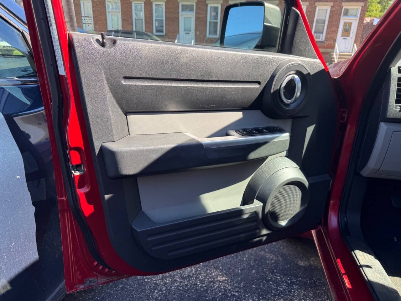 Used 2010 Dodge Nitro SXT AWD/4WD image 11
