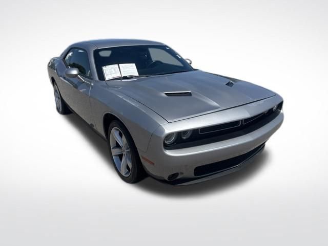Used 2018 Dodge Challenger R/T RWD image 7